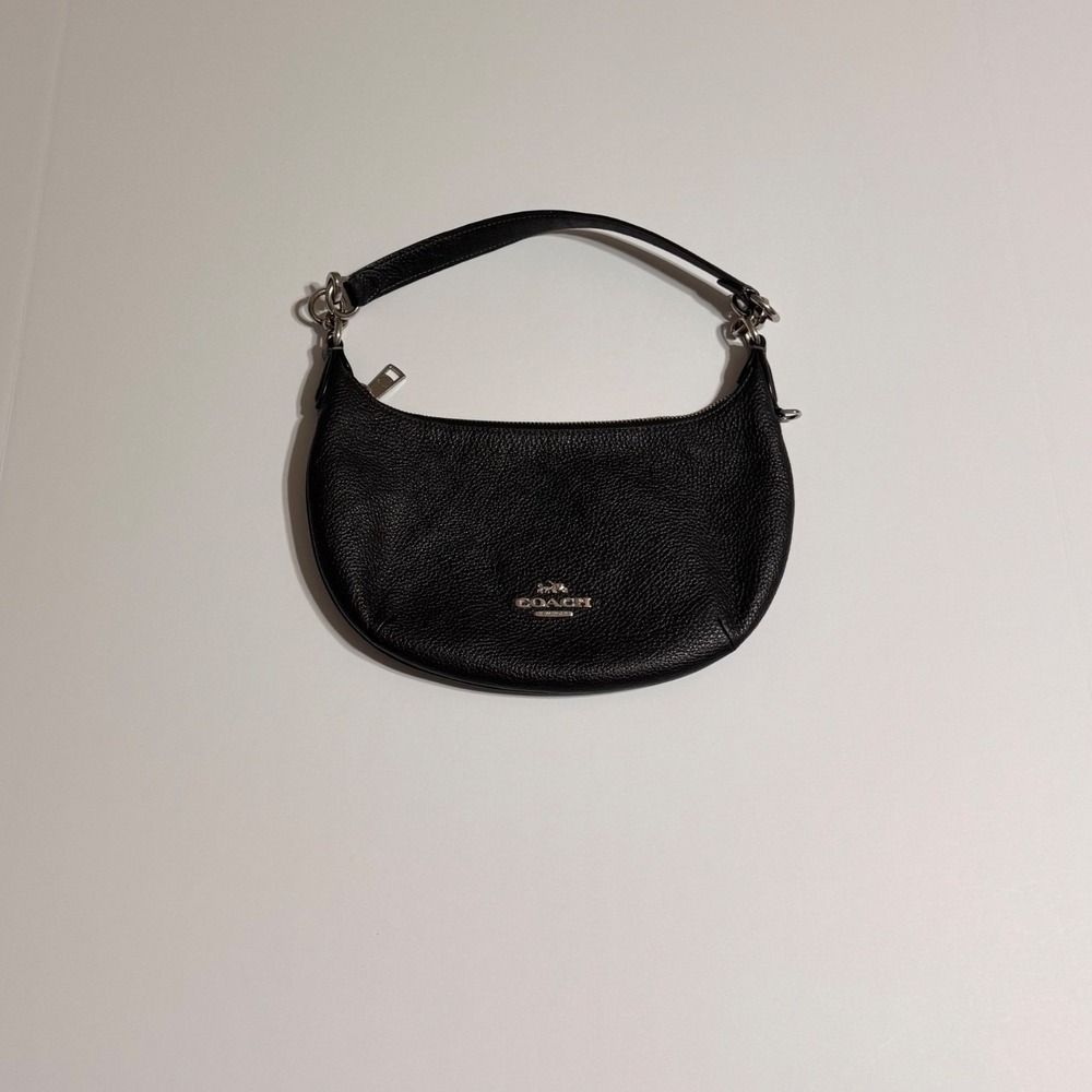 Coach Penn Shoulder Bag Black Pebbled Leather Silver Hardware CE619